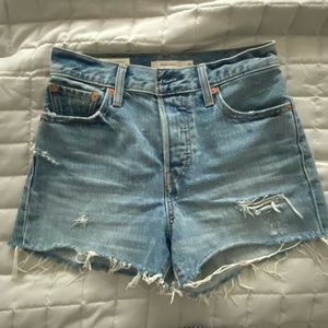 Levi’s wedgie short - distressed